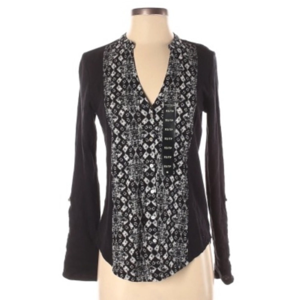 Lucky Brand XS top black & white button up long sleeves w button up flaps knit